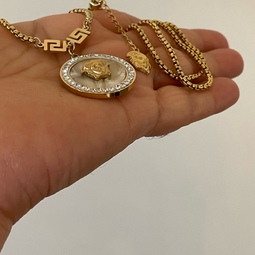 Gold plated Medusa Pendant Necklace